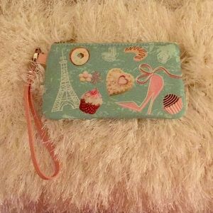Boutique design wristlet